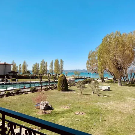 Lake View Apt Sirmione דירה סירמיונה